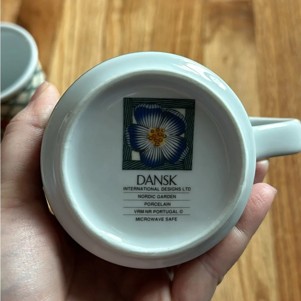 Dansk international designs porcelain floral mugs - Picture 4 of 4
